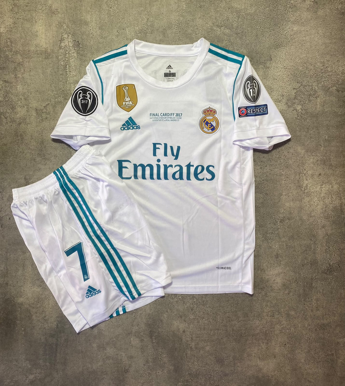 Real Madrid 17/18 home kit