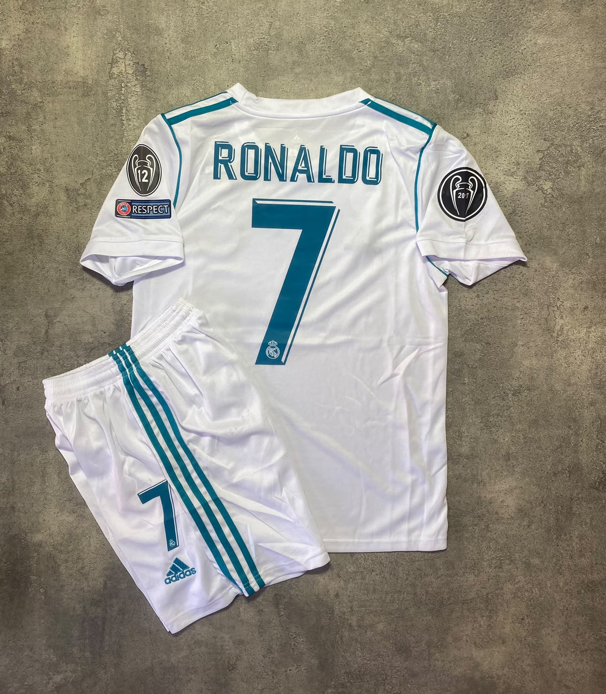 Real Madrid 17/18 home kit