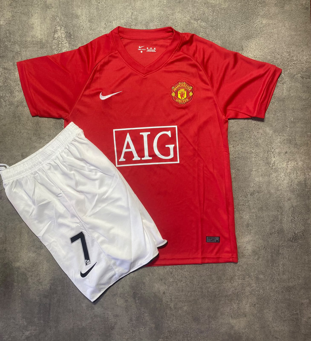Manchester United 07/08 home kit