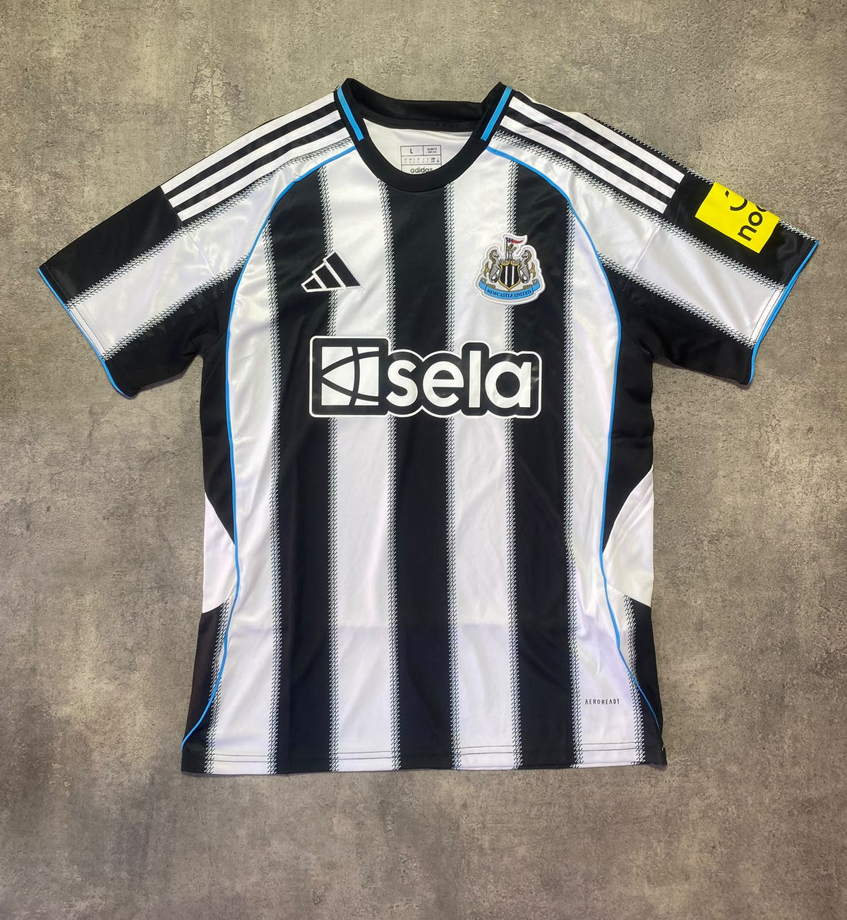 Newcastle 25/26 home jersey