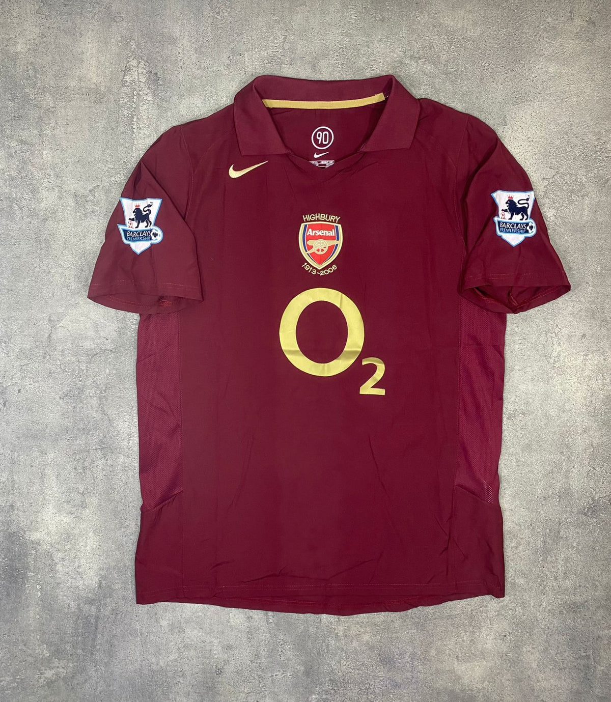 Arsenal 05/06 away jersey