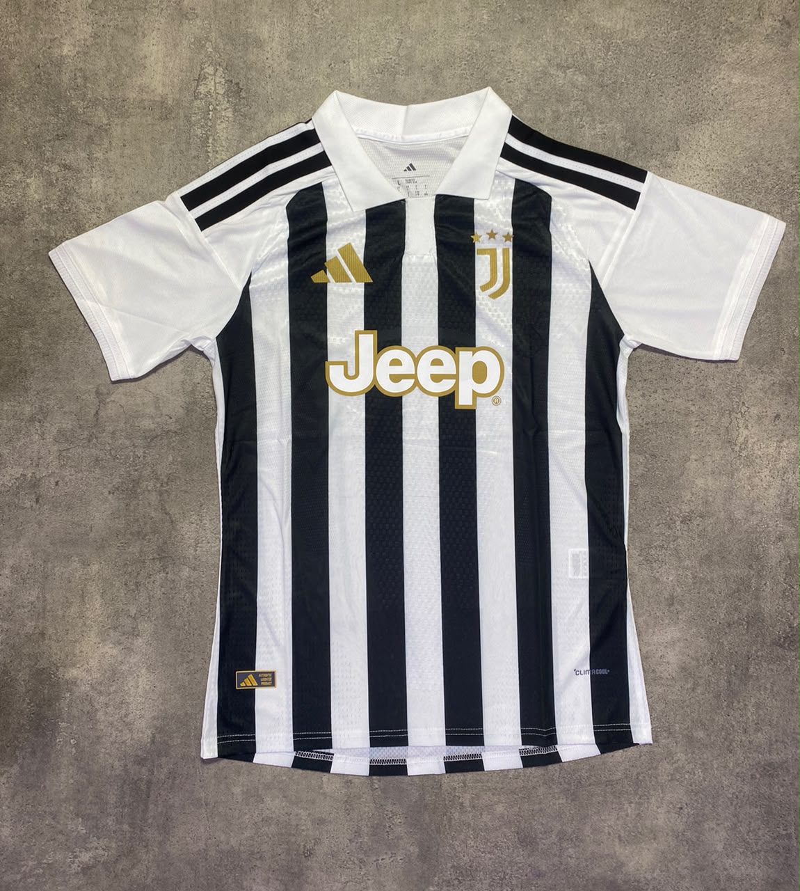 Juventus 26/27 home jersey