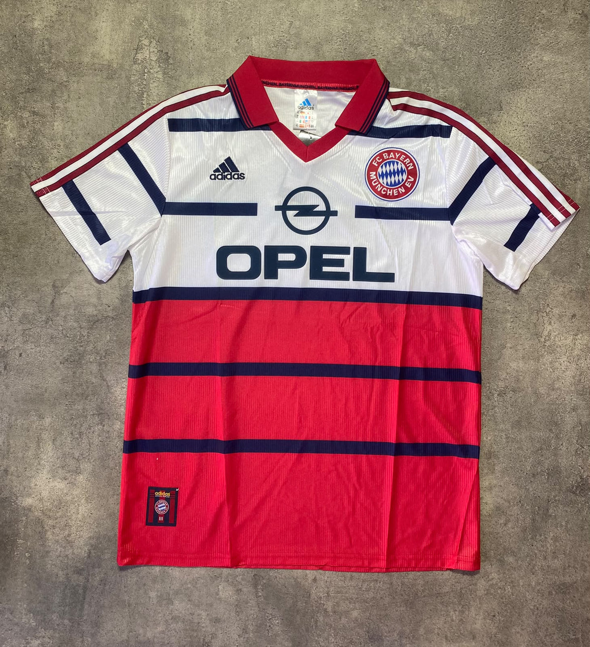 Bayern Munich 98/00 away jersey